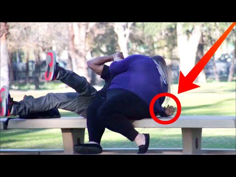 ❤️Cute Fat Girl Getting Kisses from Guys in the Hood PRANK!!! ❤️