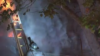 Fire breaks out at Oakland commercial building