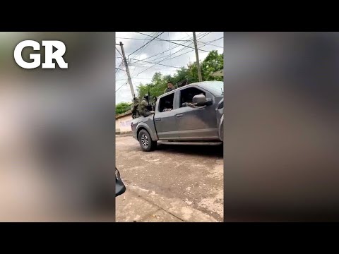 Desfila Cártel Jalisco por 'bienestar' en Zirándaro