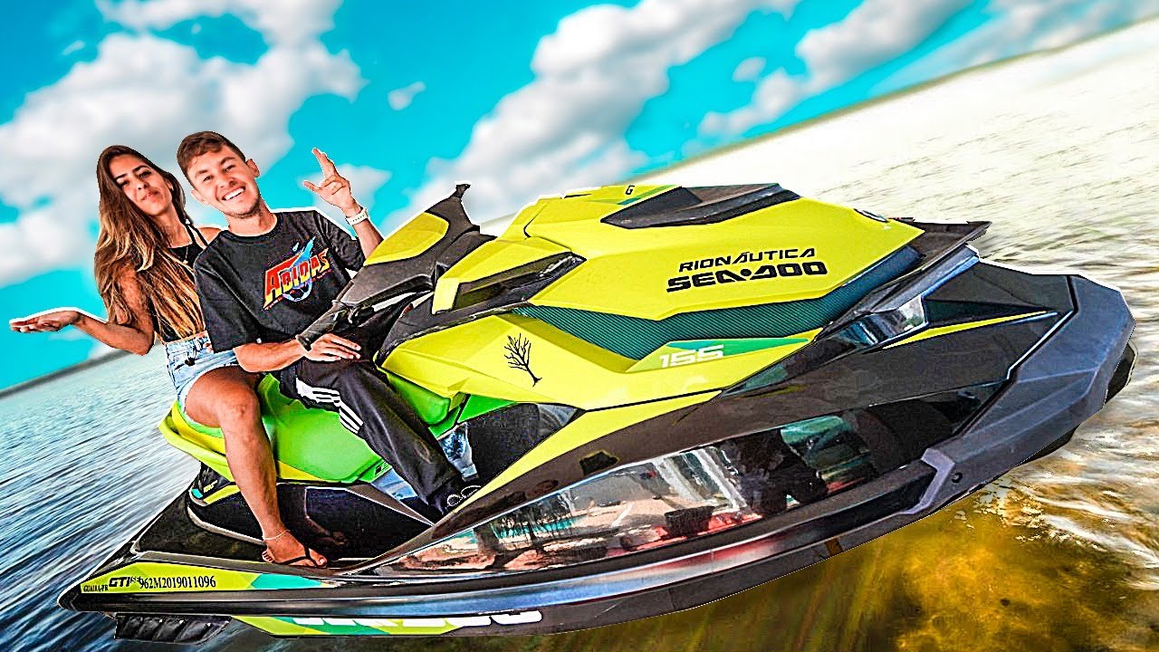 LEVEI A DANI PRA DAR UMA VOLTA DE JET SKI