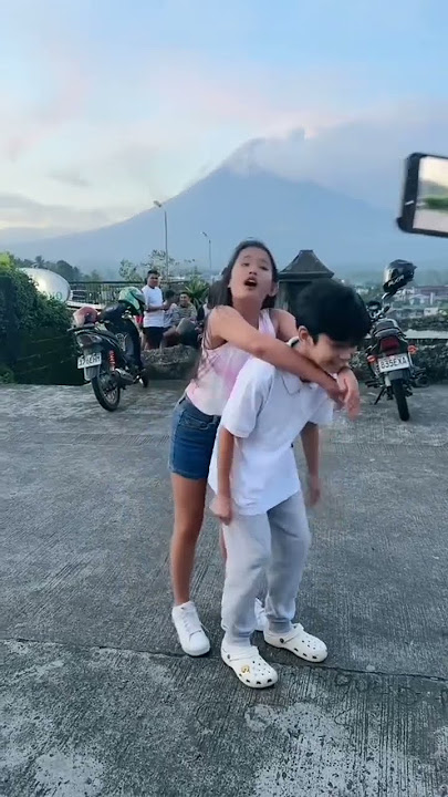 Chloe's Home / Yeahloe #chloe #tiktok #shortsfeed #yeahbert