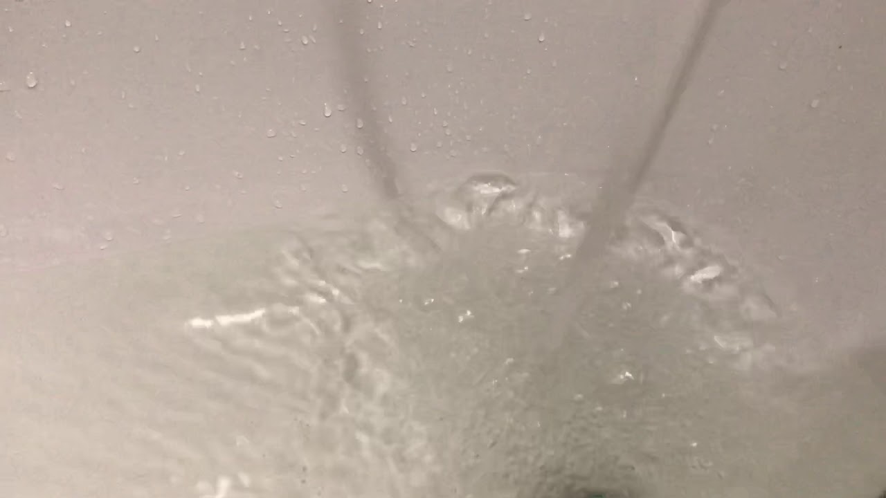 Самая чистая вода -в Академическом! - YouTube