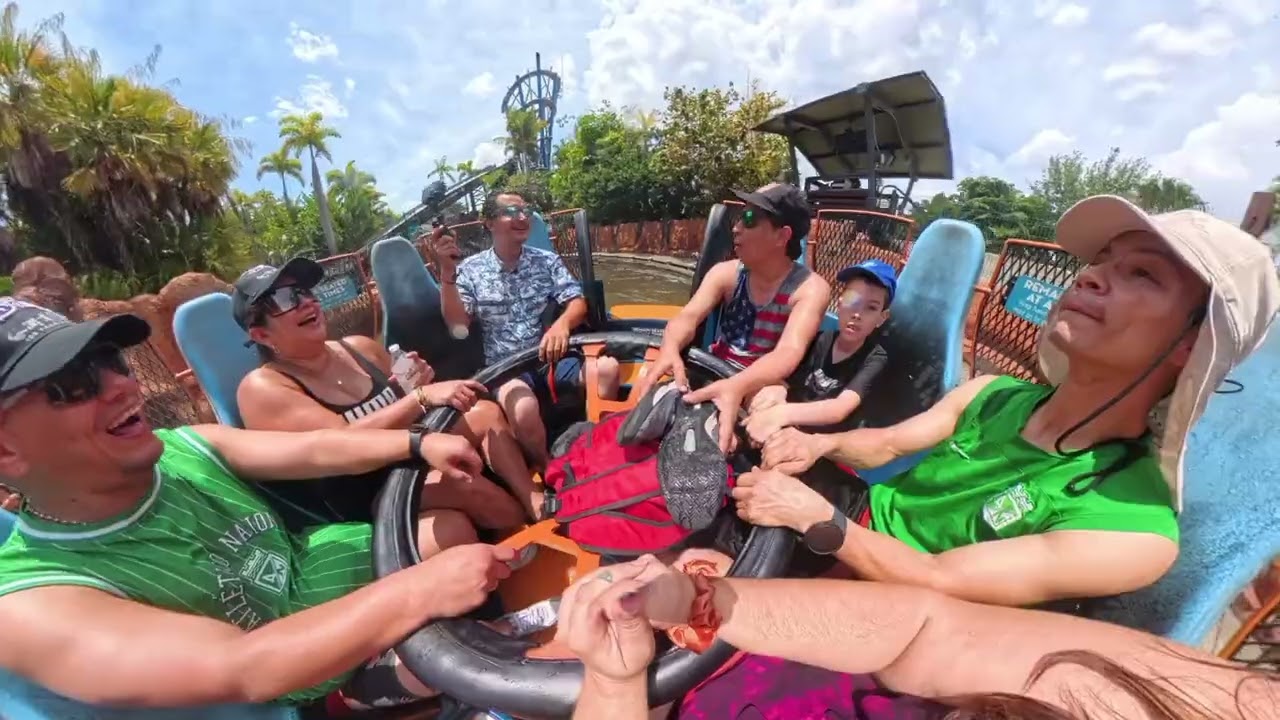 Infinity Falls SeaWorld Orlando | 360° Raft Ride POV en Español