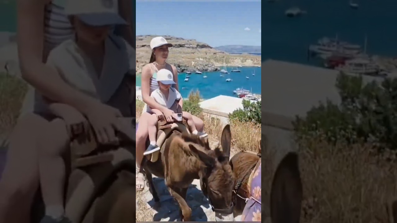 THIS IS WHAT TRAVELING GREECE ACTUALLY FEELS LIKE! 🇬🇷🐴 #Rhodes #Lindos #Shorts