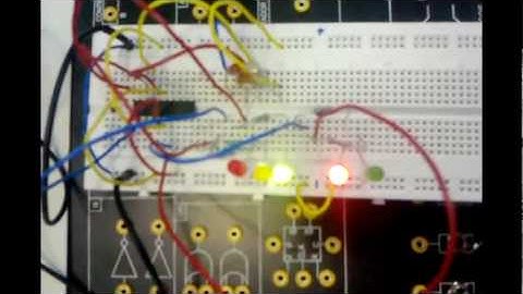 semaforo peaton con PIC16F84A por dani