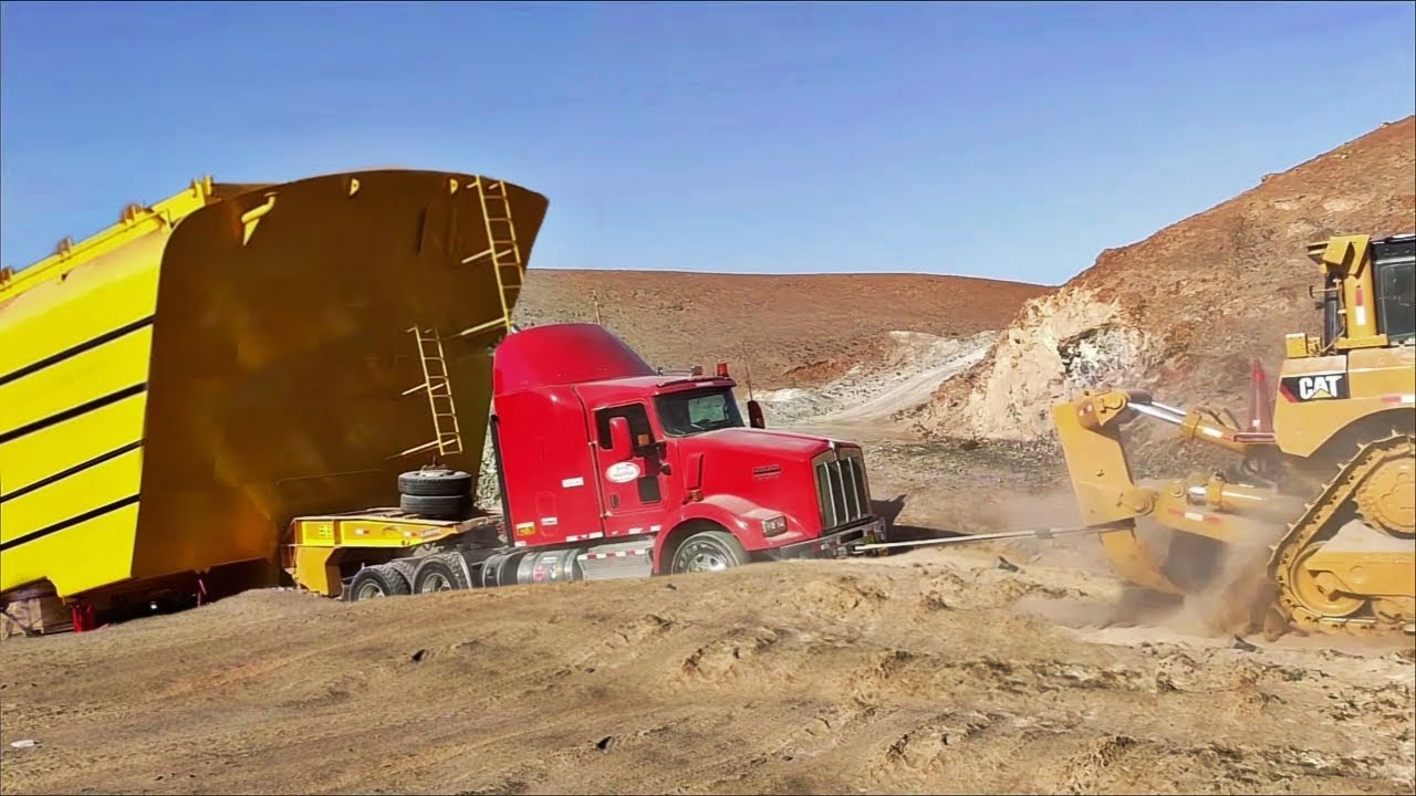 Heavy Equipment Truck Driver Skills in Dangerous Conditions-Full of Work