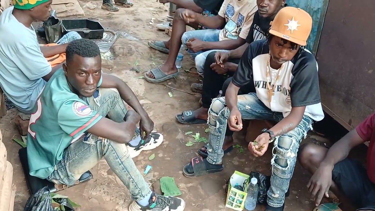 Arokar ft kabukusi ft mujjolo boss