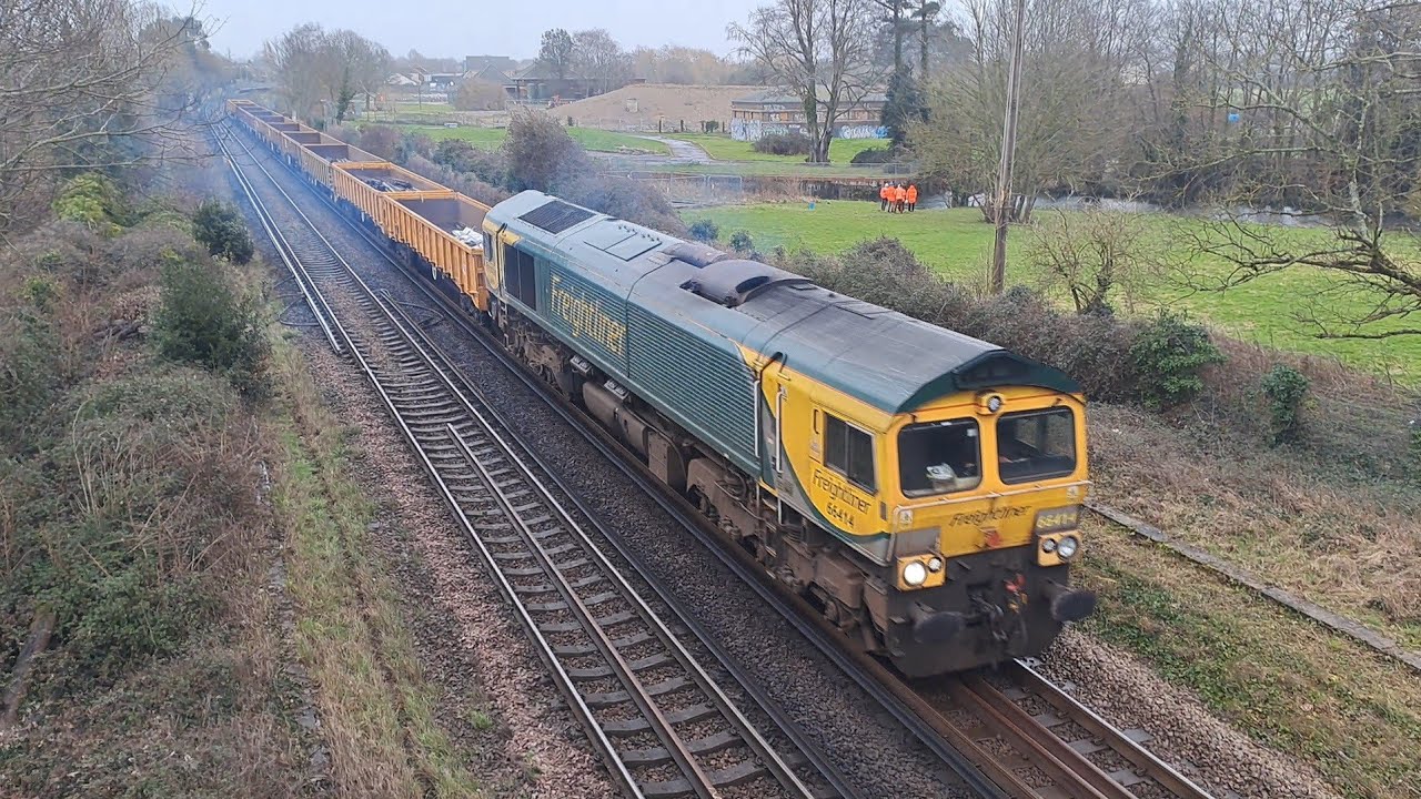Trains At Mill Lane Bridge, Bedhampton, 18-02-2026. 