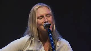 Billie Marten - Clover | 101.9 KINK | PNC Live Studio Session