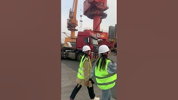 Xirui team are inspecting steel coil loading status at Tianjin Port.
