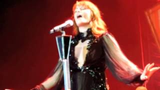 Florence + The Machine - Shake It Out (live at the O2 Arena, London - 05.12.12)