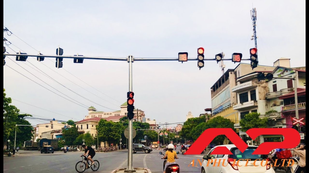 Thi công đèn tín hiệu giao thông