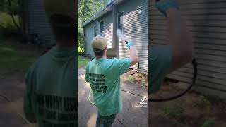 Experience the Magic of Gutter Brightening a Soft Wash Service in OR-WA 📍#GutterBrightening #pdx #nw screenshot 4