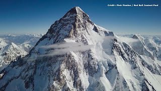 Historique : première descente du K2 à skis