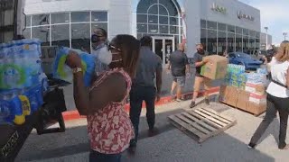 Houston car dealership sending help