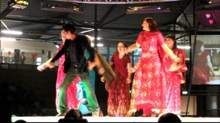 Shahrukh khan @ incredible india festival 2011 -- silverdome
zoetermeer the netherlands. srk invited a group of bollywood dance
students from maya sape...