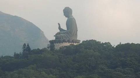 Very, very beautiful yoga music. More then 110 min...