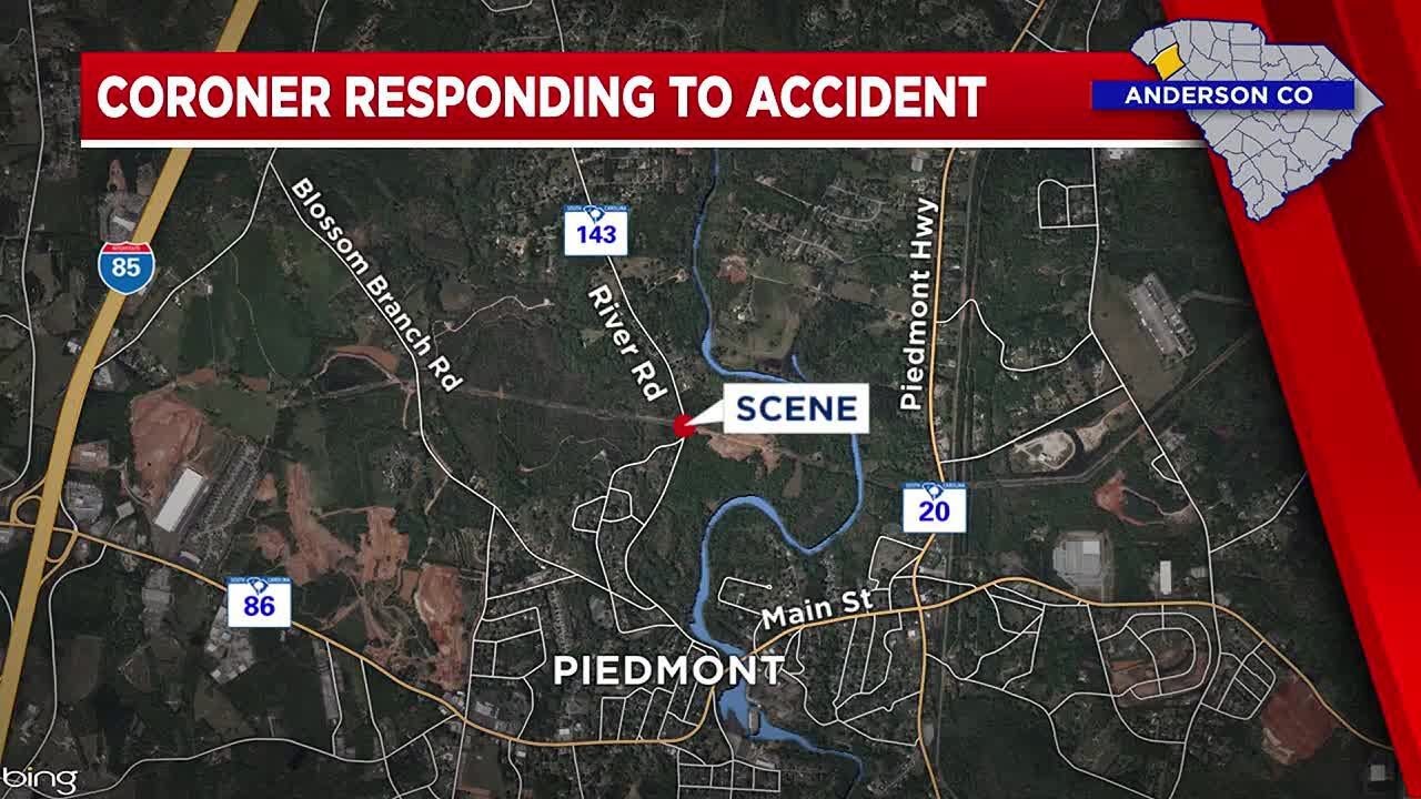 Coroner responding to crash in Anderson County - YouTube