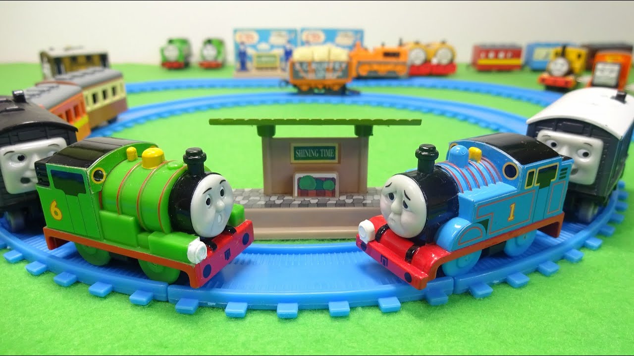 【古めのカプセルプラレール】 2002年製のトーマスとパーシーを枕木付きレールで走らせてみた Thomas & Friends Capsule Toys