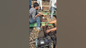 point setting by points man 😳🙏#viral #railway #shortvideo #youtubeshorts #indianrailways #train