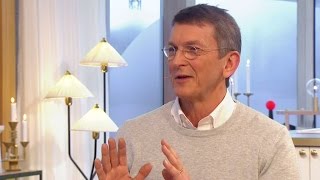 Tomas Sjödin aktuell med ny krönikesamling "Det är mycket man inte måste" - Nyhetsmorgon (TV4)