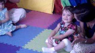 así nos saludamos Details