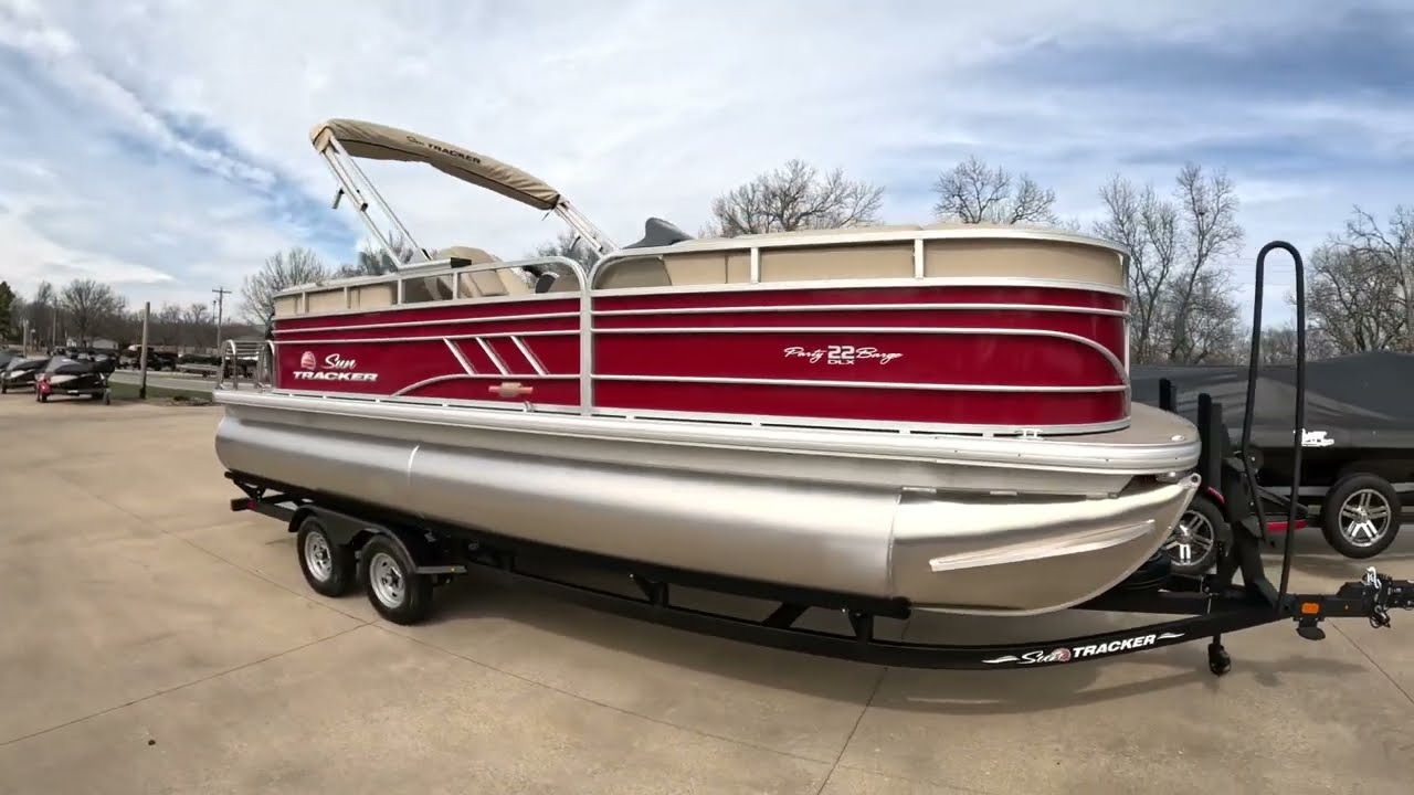 2023 Sun Tracker Party Barge 22 RF DLX!!  Stock# ST981