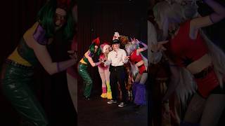 Hes Right Behind Me Prototypefox