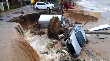 Terrible footage of landslides and powerful floods destroying São Paulo! Brazil