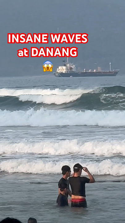 Insane waves at MyAn Beach, Danang, Vietnam #danang #vietnam #myanbeach #mykhebeach