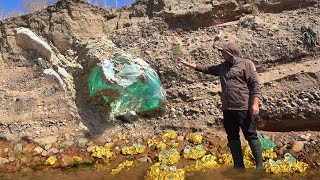 Diamond River! I was looking for Nuggets of Gold, and found the largest Diamond on Earth