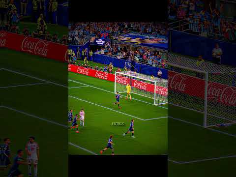 Messi scores from a free kick😨