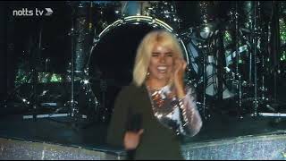 Paloma Faith - Make your own kind of Music [LIVE]