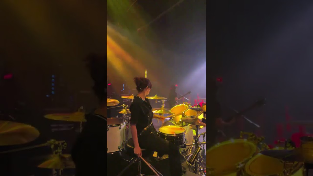 @TheWarning PAU Cam | ERROR WORLD TOUR 2023 / Philadelphia (part1)