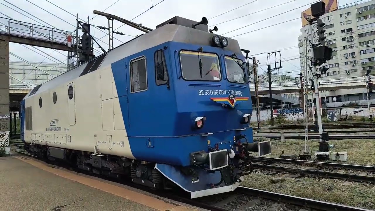Toamna in Gara de Nord , diverse locomotive în operațiuni de manevră + Phoenix 004 + IR 12346