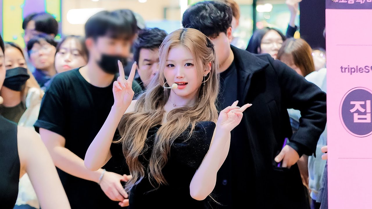 [4K] 251202 트리플에스 tripleS 주빈 JOOBIN - Christmas Alone fancam.