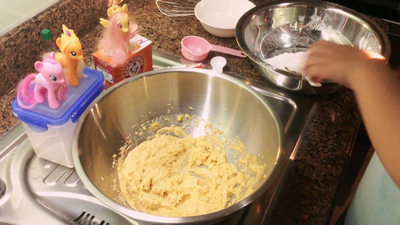 Fluttershy vlogs : part 3 of baking cookies camera iphone 8 plus apk
