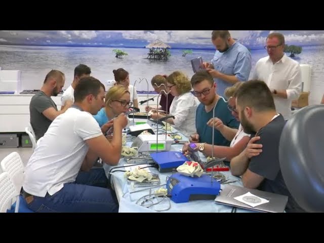 PRACTICULUM IMPLANTOLOGII-SEZON IV-SESJA 3 - ćwiczenia na fantomach