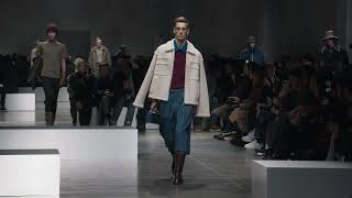 Mens #FendiFW24 fashion show
The urban and the bucolic. Tradition and technology. Fendi duality fuels #FendiFW24. Mens #FendiFW24 fashion show