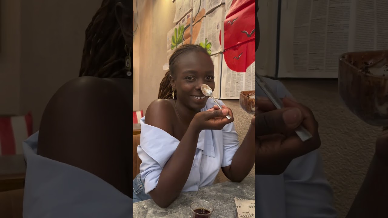 Sen çok çikolata yediğin için mi çikolata gibisin? 