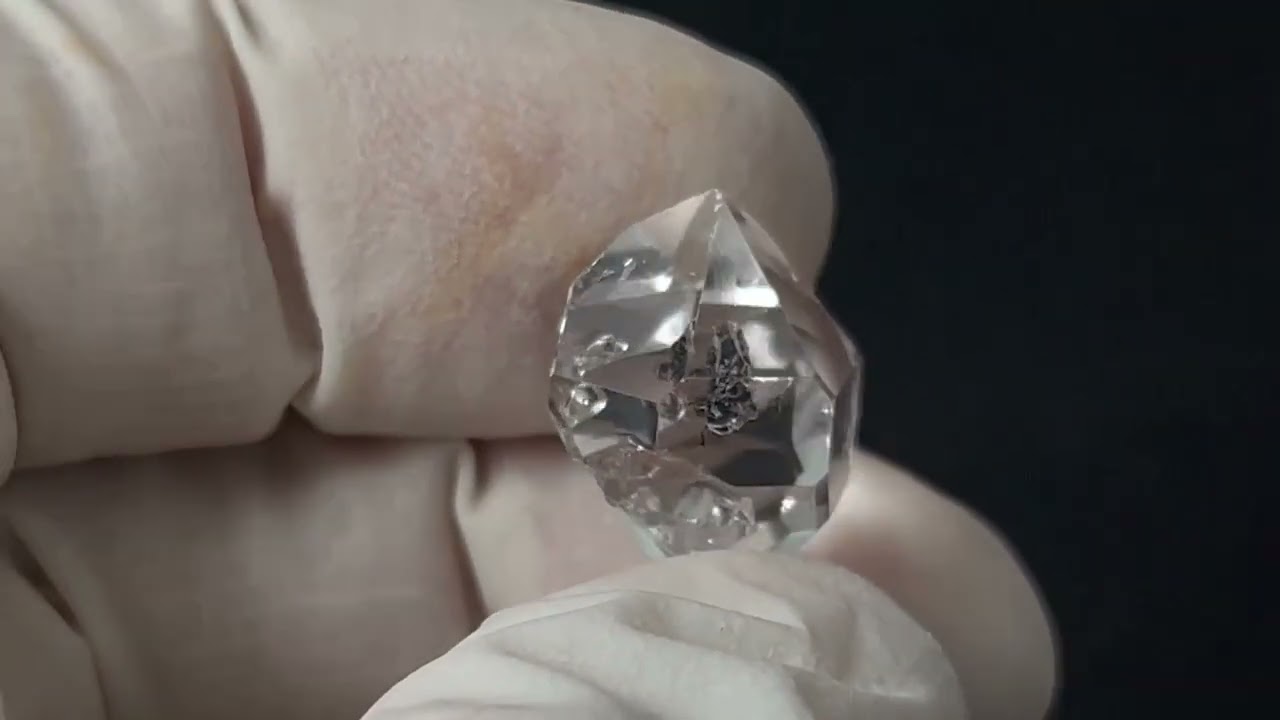 ニューヨーク・ハーキマーダイヤモンド（水晶）DTポイント（蛍光
