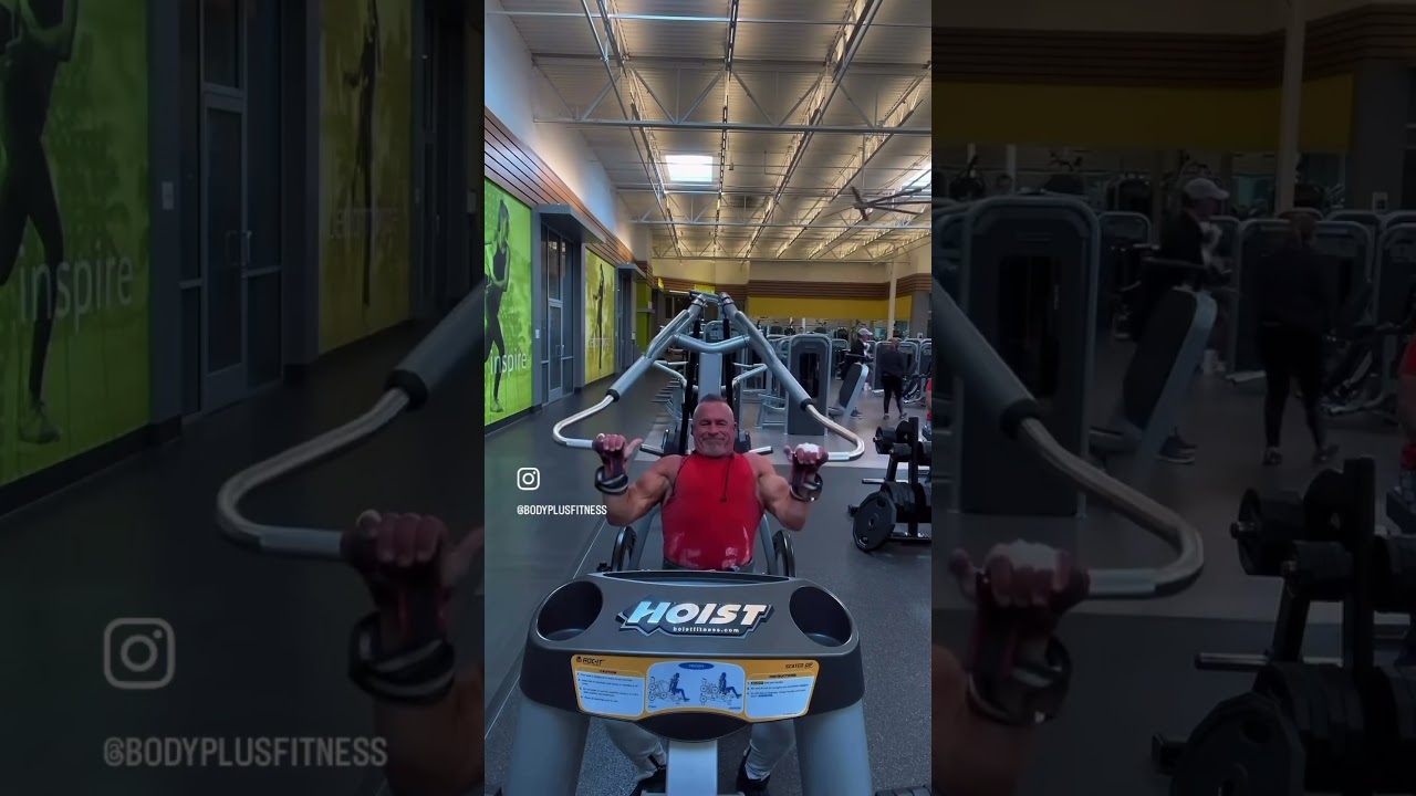 To fully engage the lats, make sure you’re arching your back with your chest up throughout the whole