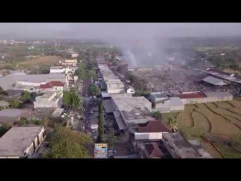 Pasca Kebakaran Pasar Renteng Praya Lombok Tengah NTB - YouTube