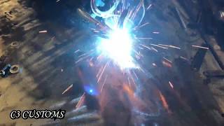 Custom horse shoe welding video! Napkin holder build In this video i welded up a few horse shoes to make a napkin holder! from cleaning the horse shoes to welding it to the final shape!
