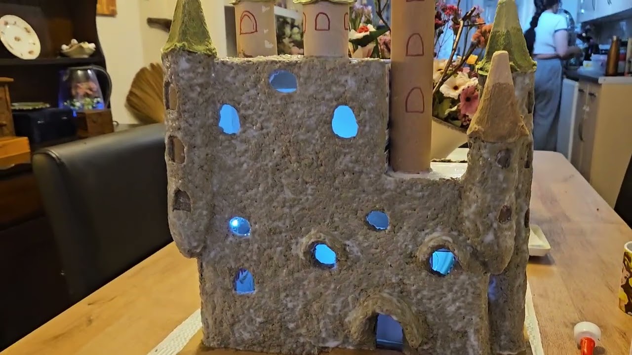 Castle made from recycling boxes and egg trays, video number 4. #artprojects #recycling_ideas 