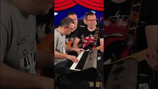 Petite impro piano sur un rythme rock