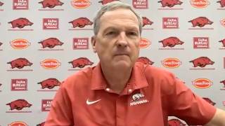 Dave Van Horn reacts to Arkansas baseball NCAA Tournament draw