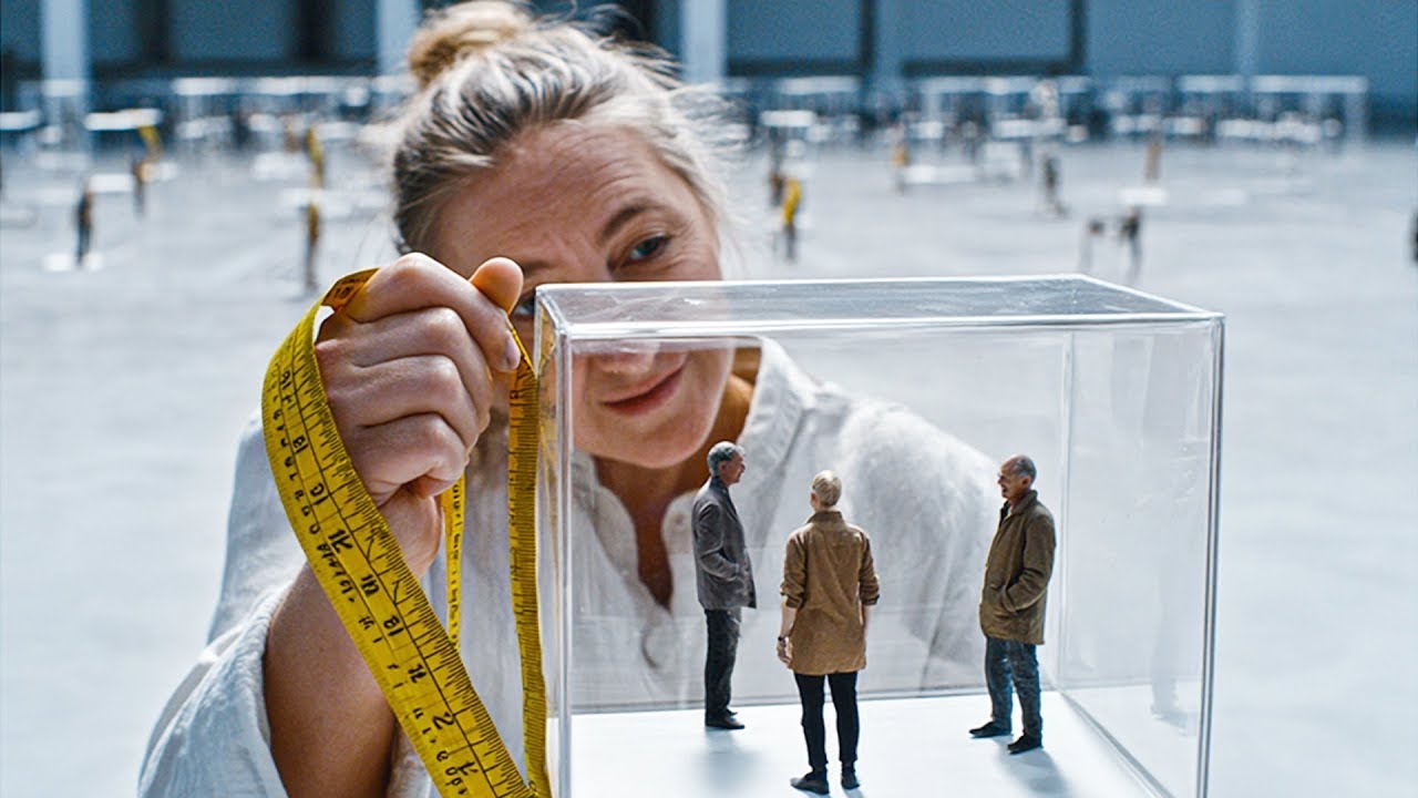 In Future, Humans Become Only 13cm Tall to Escape an Incoming Apocalypse