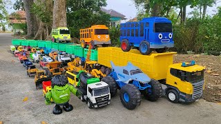 Mobil Truk Tronton Panjang Bongkar Mobil Mobilan Oleng, Monster Jam, Truk Molen, Bulldozer