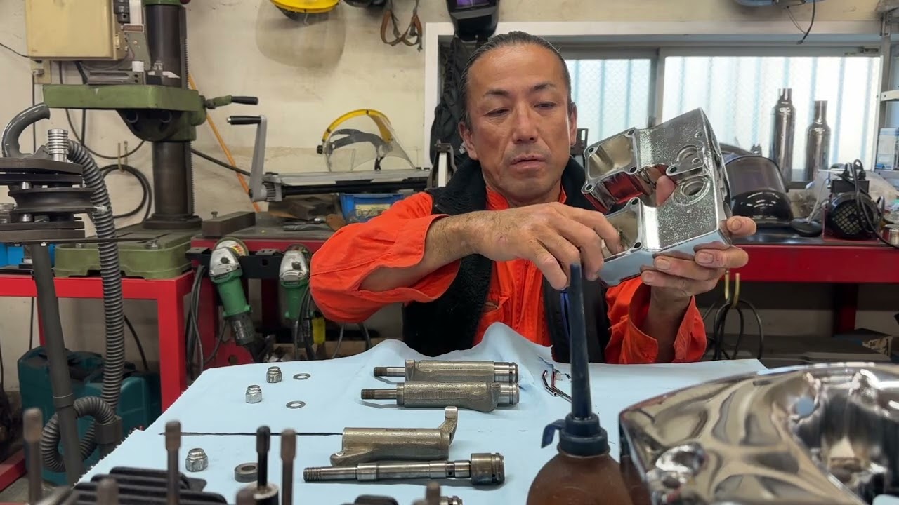 ショベルヘッド ロッカー周り組み立て編 - YouTube